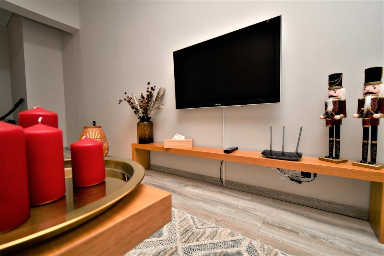 Central Cozy Apartment Ioannina Bagian luar foto
