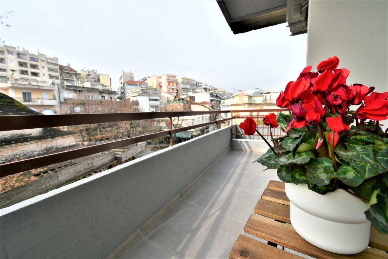 Central Cozy Apartment Ioannina Bagian luar foto
